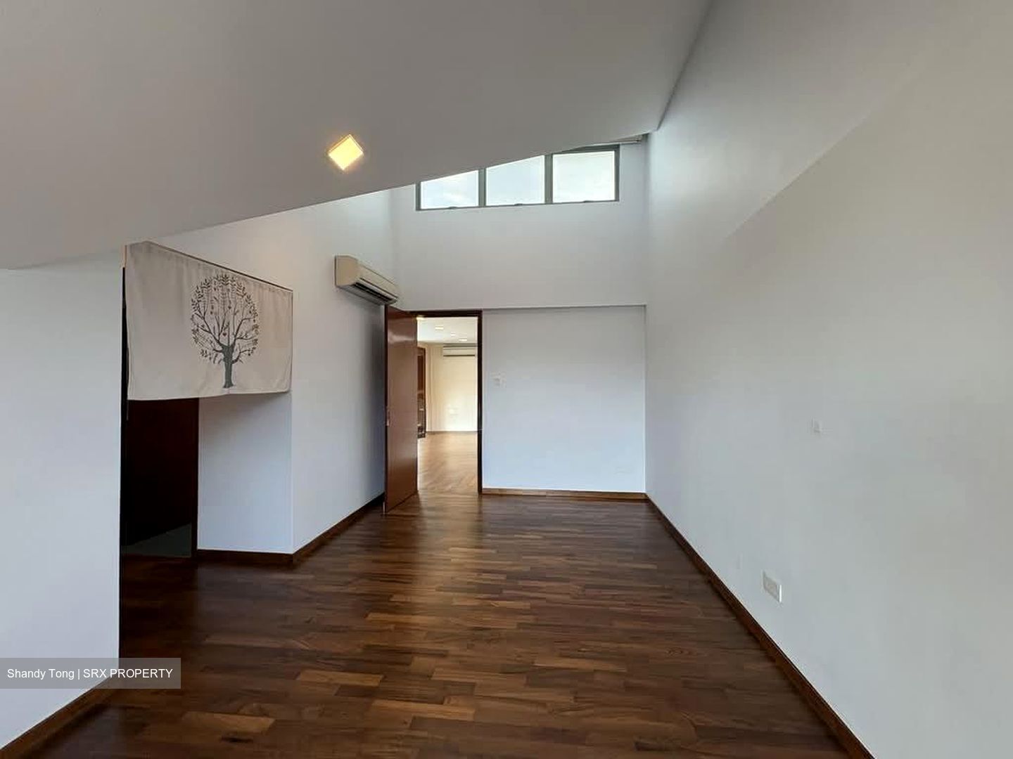 Chuan Vale (D19), Terrace #561318931